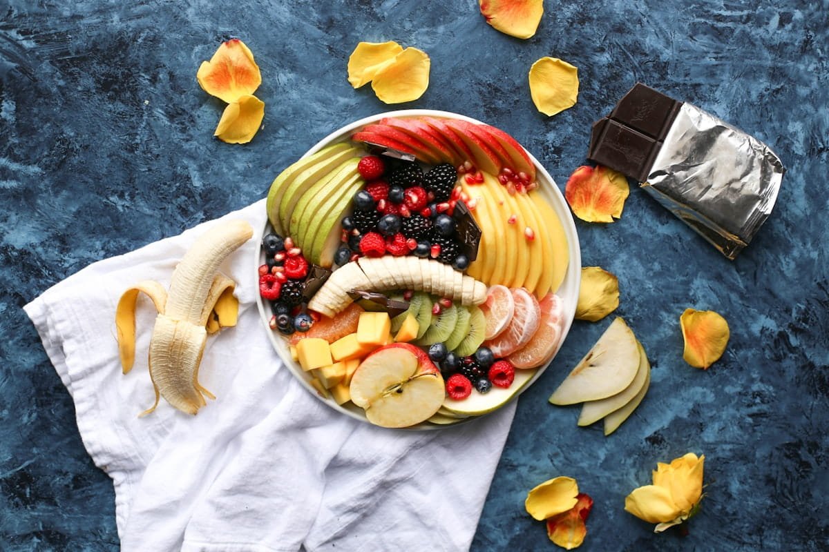 Greek yogurt parfait and berry smoothie bowl