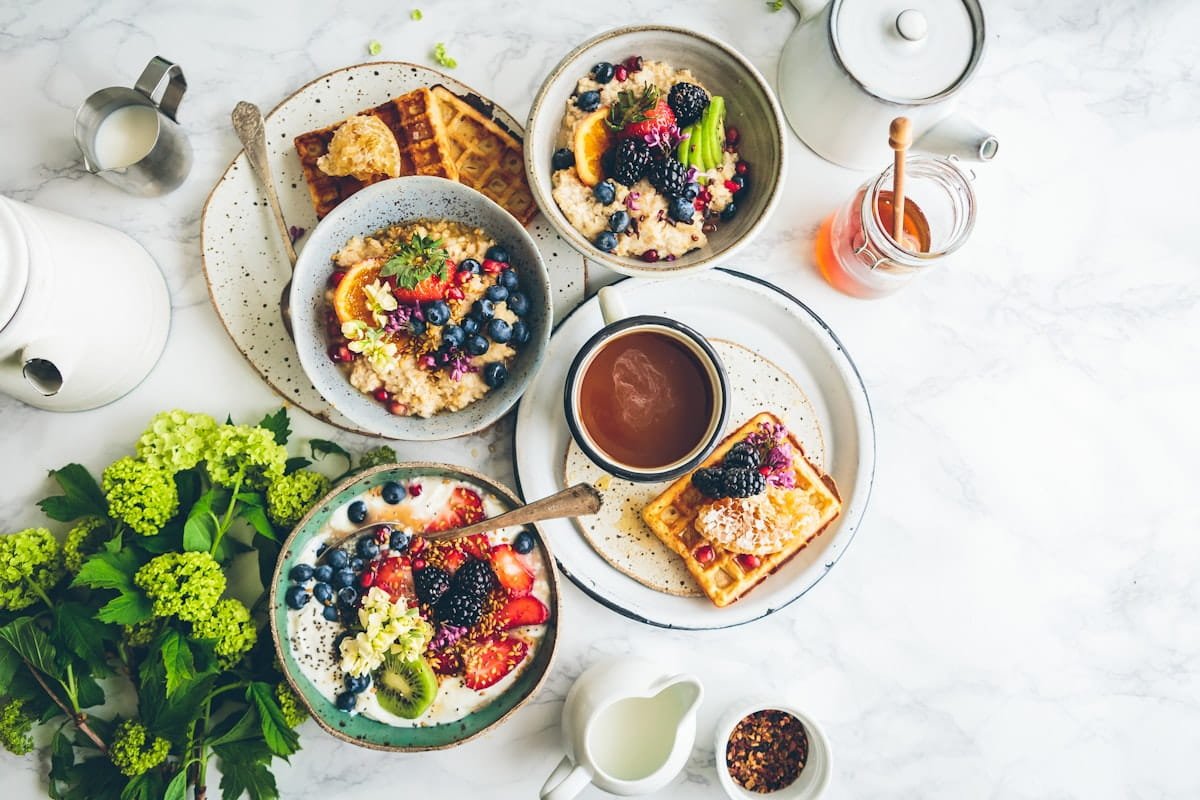 Simple budget-friendly dorm meals for college students
